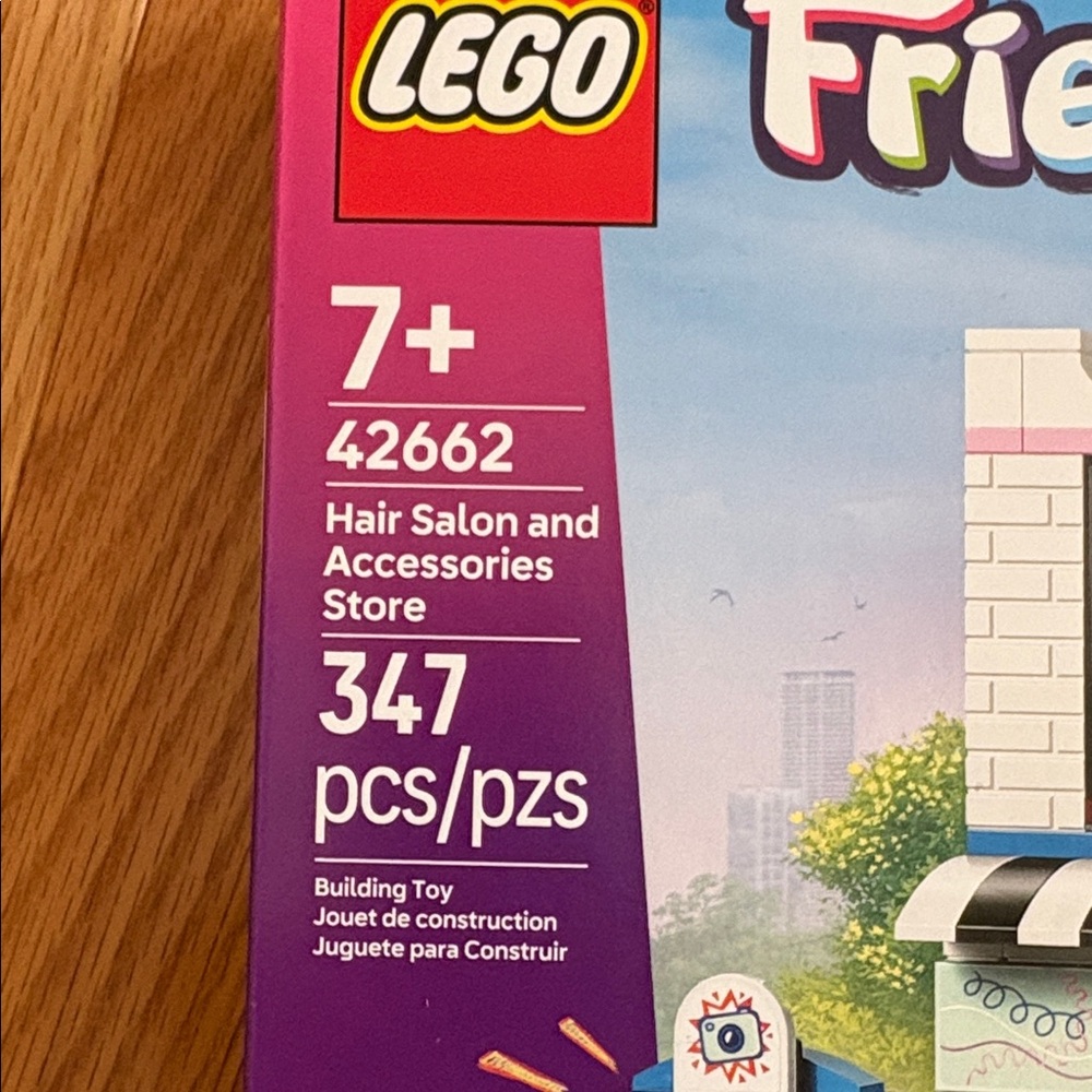 LEGO Friends Hair Salon & Accessories Store #42662 & Surfing dogs #42641 - Picture 3 of 5